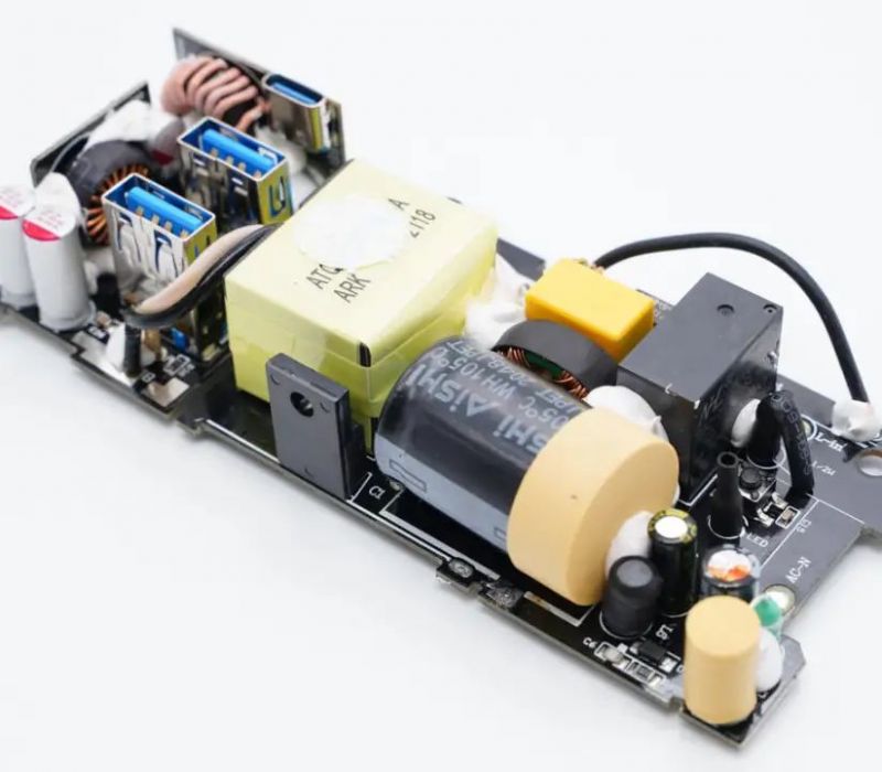 BULL公牛65W 2A1C快充插线板应用皇冠体育·案例